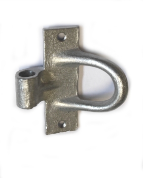 Side wall bracket at the front with lanyard for chest bar in the horse trailer / horse transporter