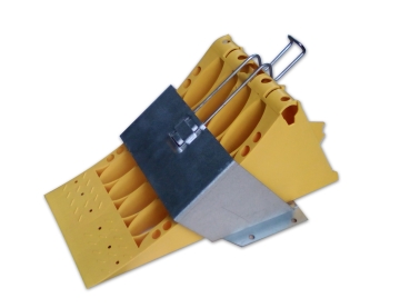 Unterlegkeil Hemmschuh E53 inkl. Halterung Metall LKW Radlast 6,5t DIN 76051 Set