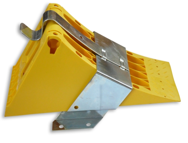 Unterlegkeil Hemmschuh G46 mit Gleitschutz + Halterung Metall LKW Radlast 5t DIN 76051 Set